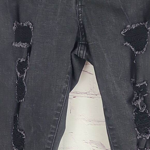 Levis 720 High Rise Supper Skinny Bleack Distressed Jeans. Stretchy. Size 31. - Picture 4 of 6